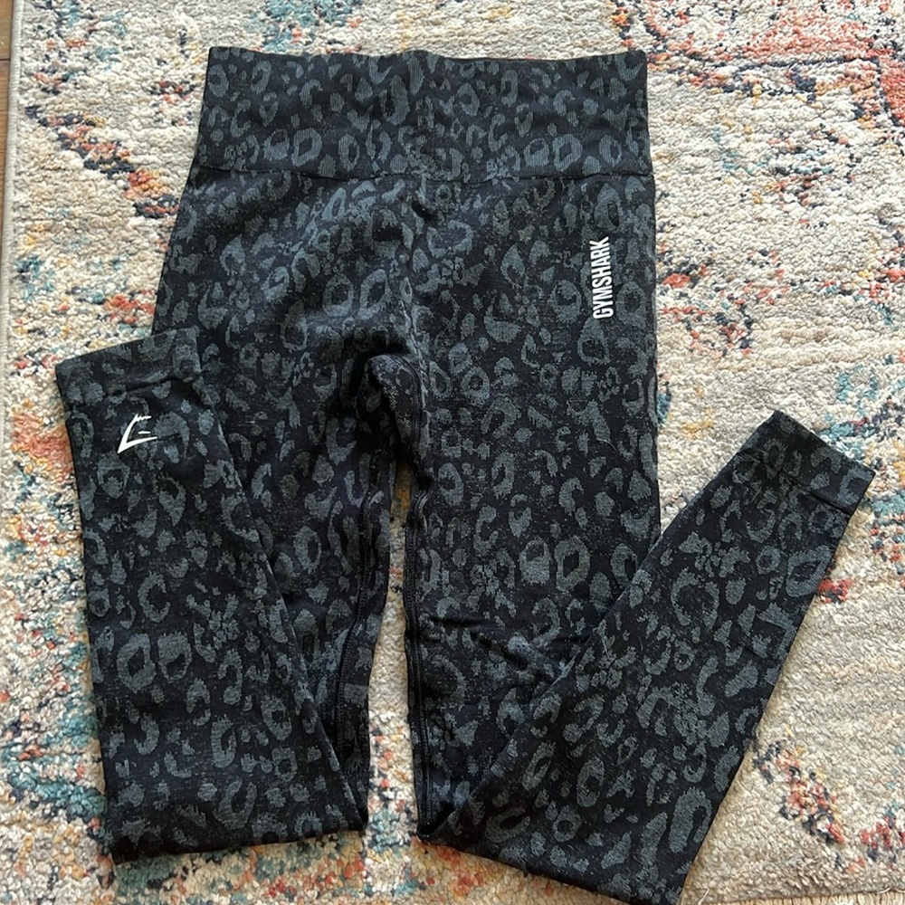 Small Gymshark leggings